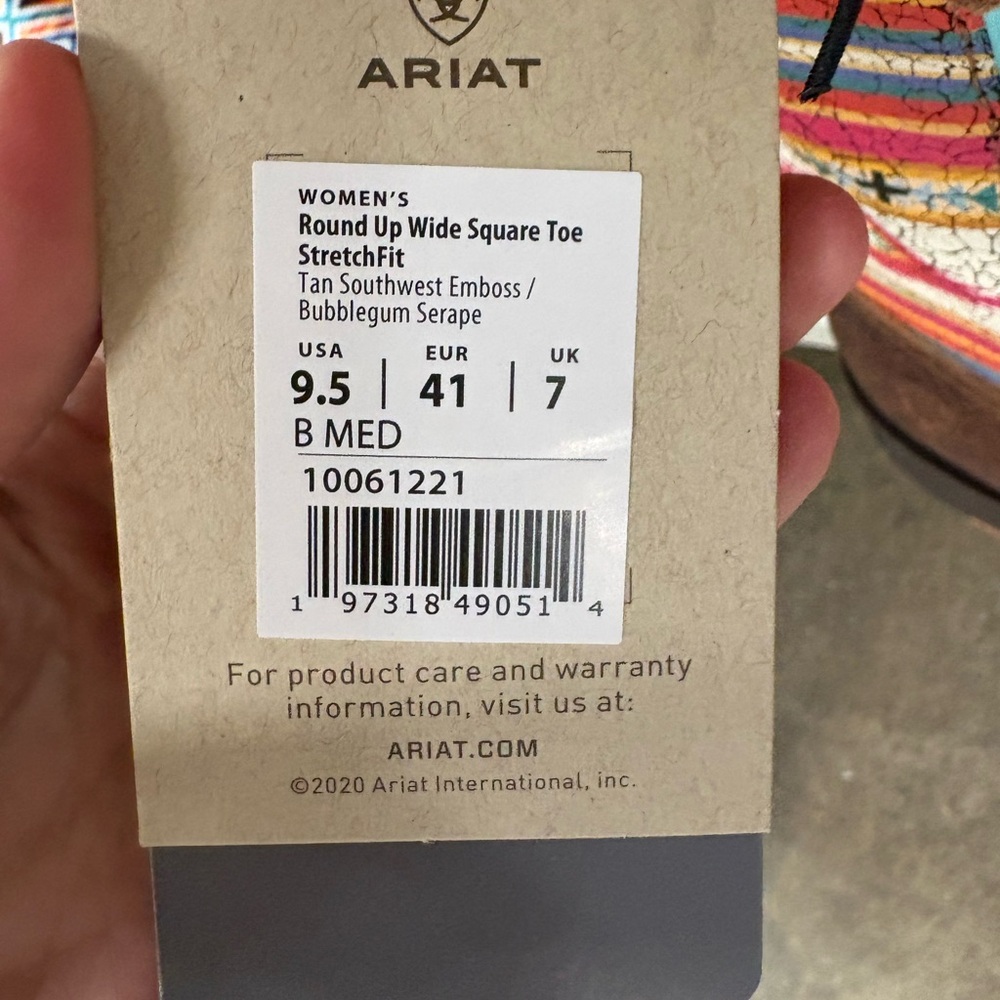 Ariat Brown Round Up western Wide Square Toe StretchFit cowboy boots - Picture 7 of 13